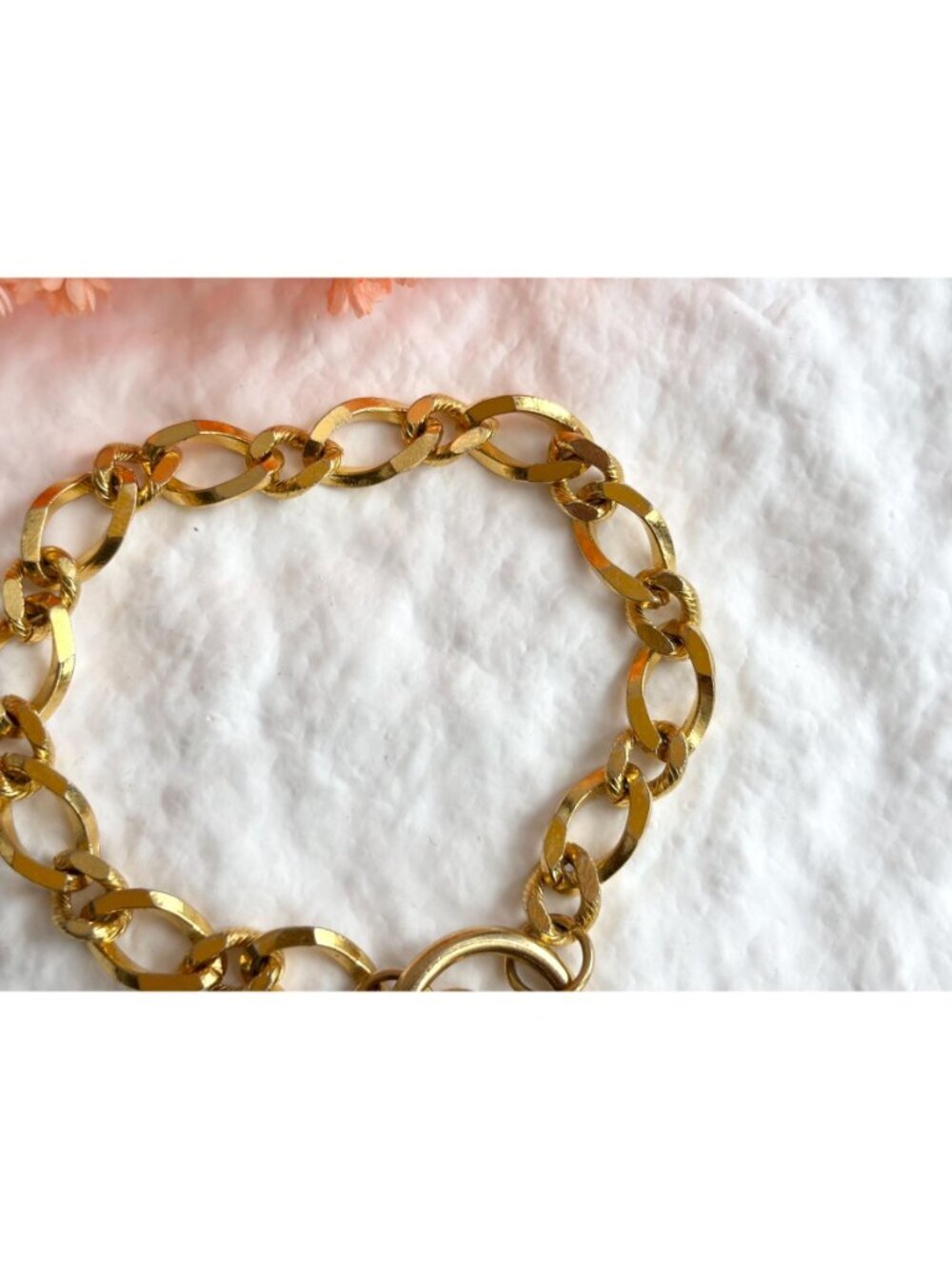 Cable Chain Gold Toned  Toggle Clasp Chunky Vintage 80's Style Bracelet - Picture 2 of 12